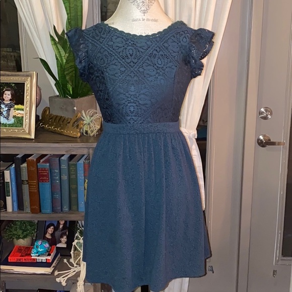 Xhilaration dark green lace flutter sleeve dress S​ - Picture 6 of 13